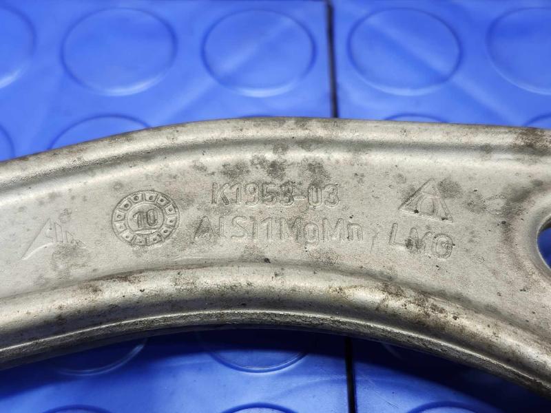 2011 Volkswagen Touareg Upper Control Arm Front