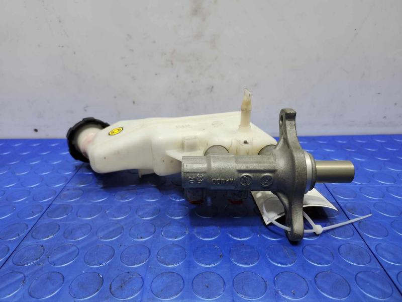 2018-2019 Kia Rio Brake Master Cylinder Assembly Genuine OEM 58510H9210