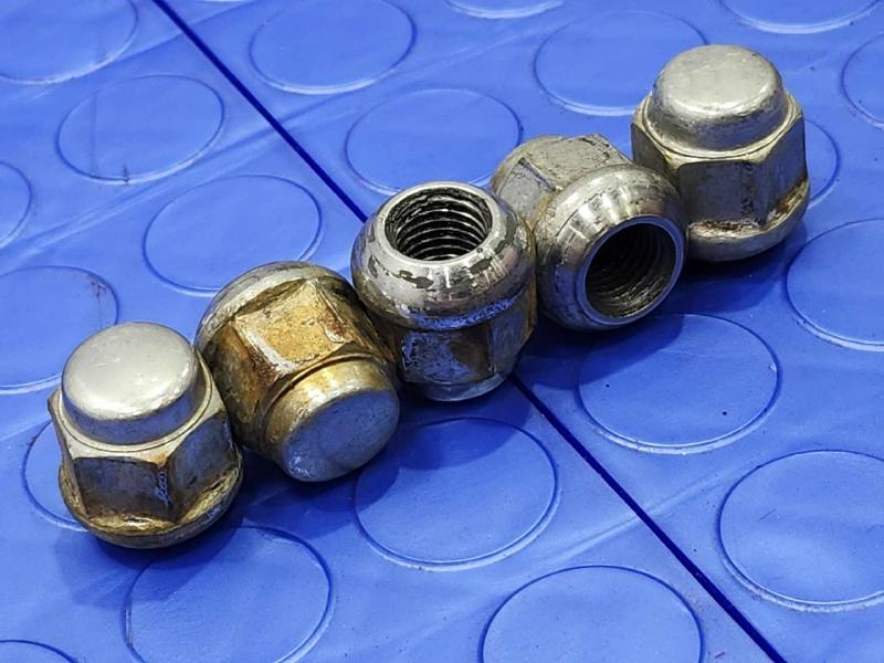2016 Acura ILX Lug Nuts