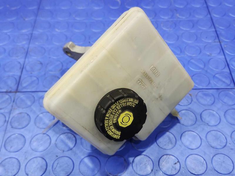 2014 MINI Cooper Countryman Master Cylinder