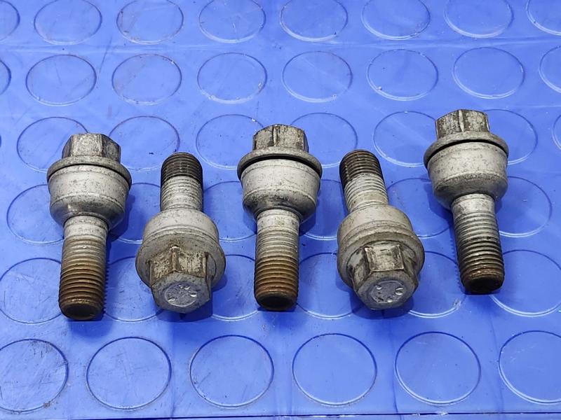 2018 Audi Q7 Lug Nuts