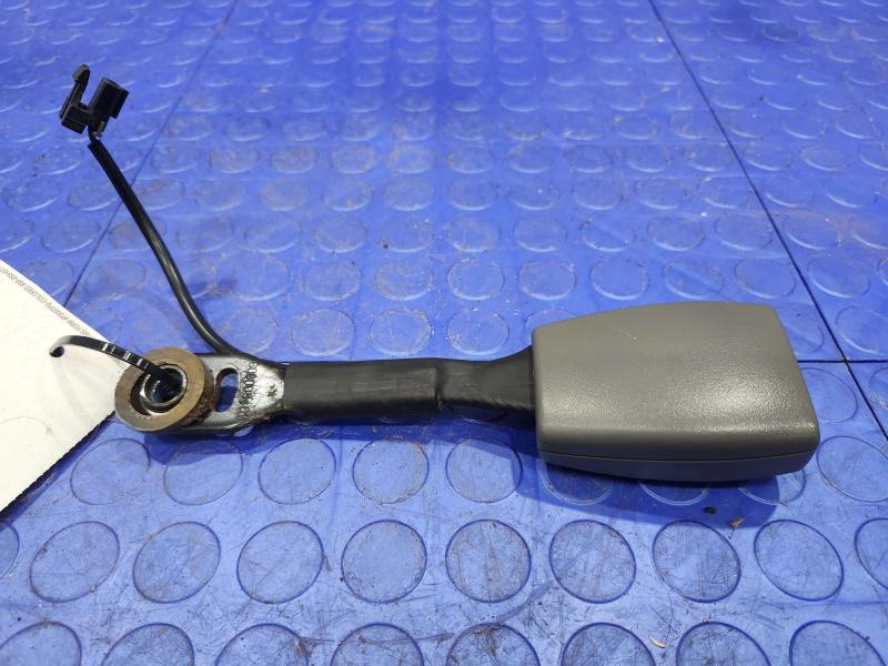 2009 Chevrolet Malibu Front Seat Belt