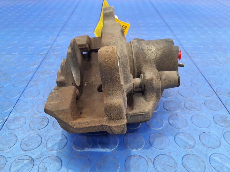 2013 Volkswagen Beetle Caliper