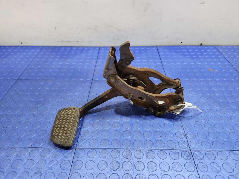 2003 Toyota 4Runner Brake Pedal
