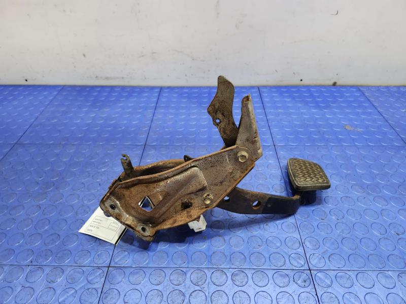 2003 Toyota 4Runner Brake Pedal