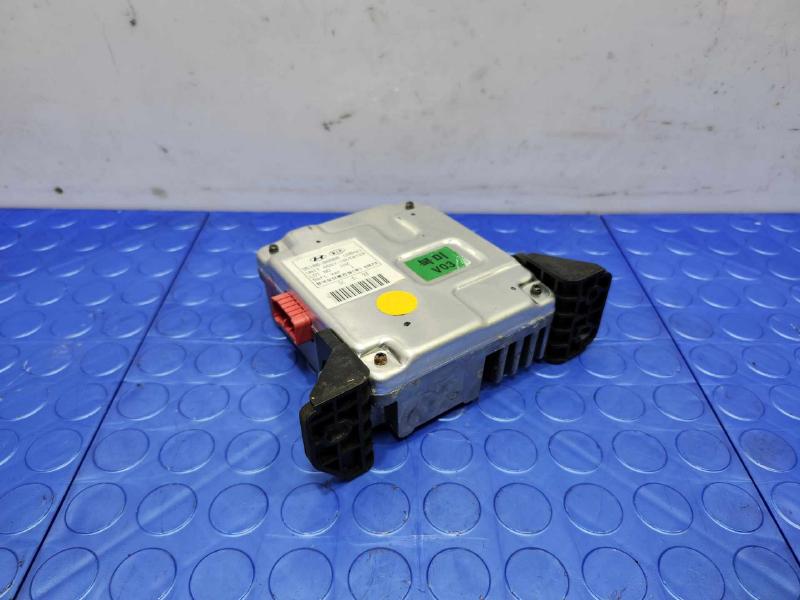 2013 Hyundai Santa Fe Converter/Inverter/Charger
