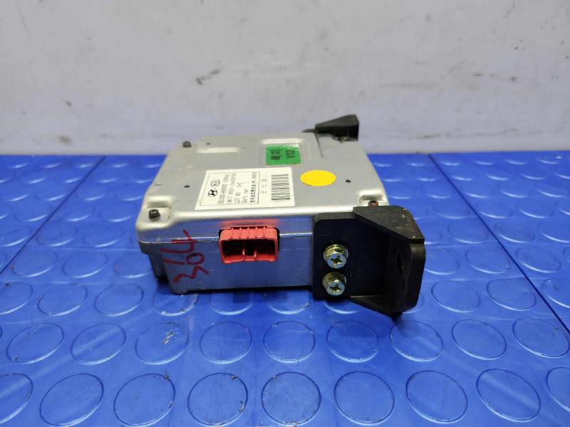 2013 Hyundai Santa Fe Converter/Inverter/Charger