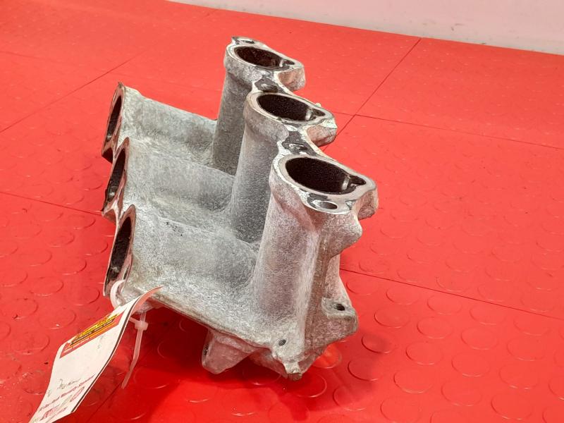 2006 Nissan Pathfinder Intake Manifold