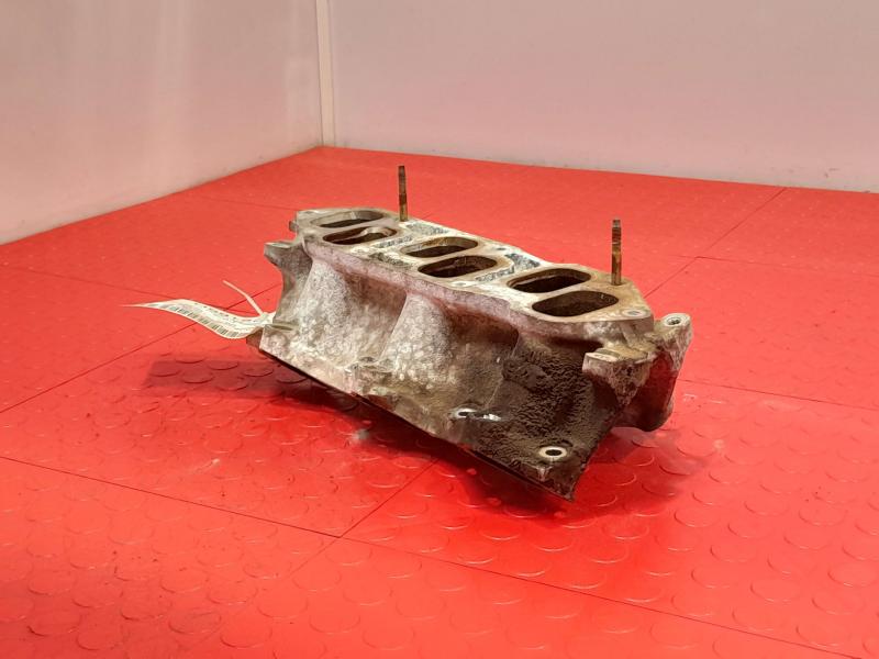2006 Nissan Pathfinder Intake Manifold