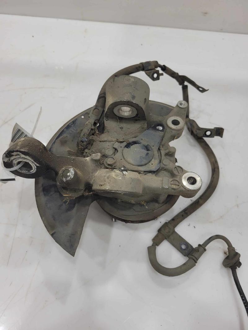 1991 - 1996 Nissan 300ZX Front Spindle Knuckle with Hub LH Driver Side OEM 4001130P05