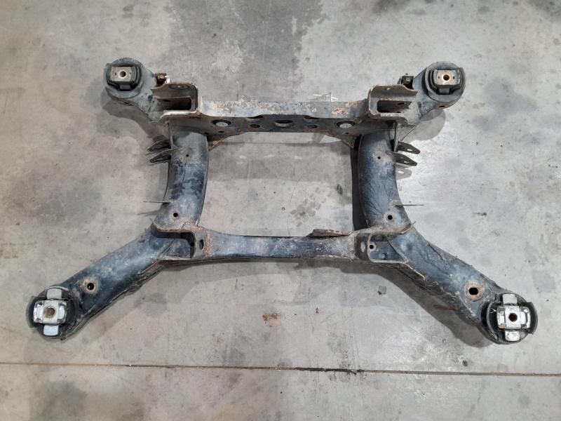 2006 - 2011 Mercedes Benz W164 ML Rear Crossmember Subframe OEM 1643500132