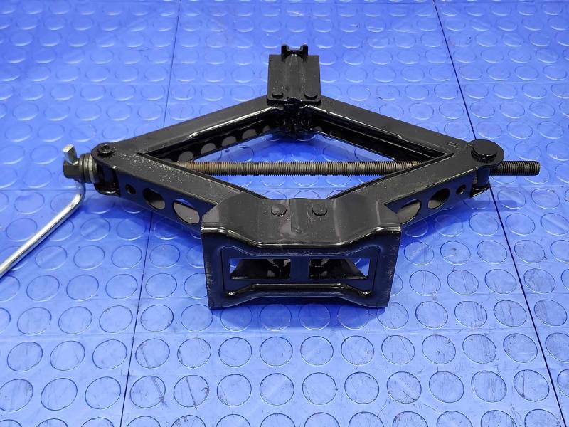 2010-2017 Volvo XC60 Spare Tire Tools Jack Kit Assembly Genuine OEM 31317715
