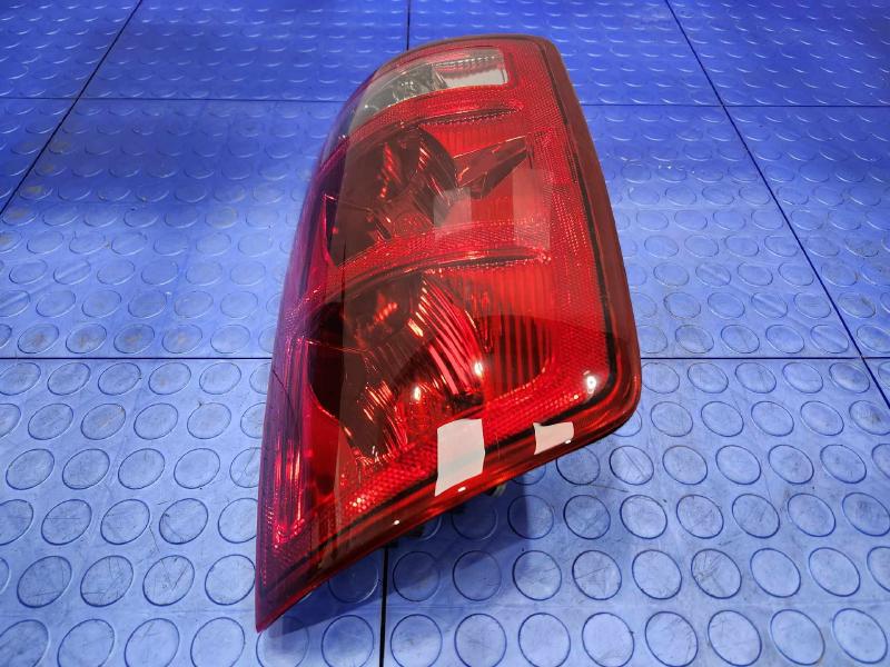 2002 Dodge Ram 1500 Tail Light Assembly