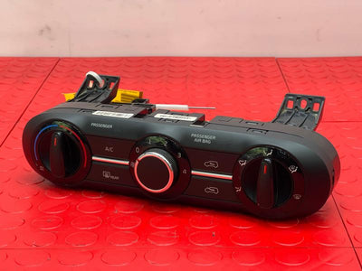 2020-2022 Kia Soul Manual Climate Temperature Controls Genuine OEM 97250K0650