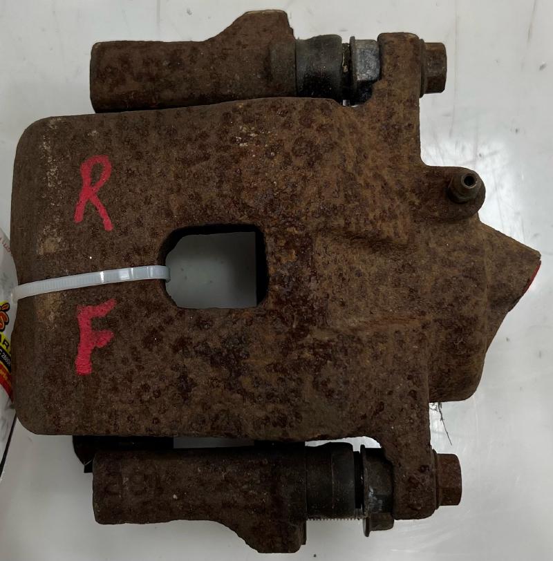 2001 - 2005 Toyota Rav4 Front Brake Caliper RH Passenger Side OEM 4773042040