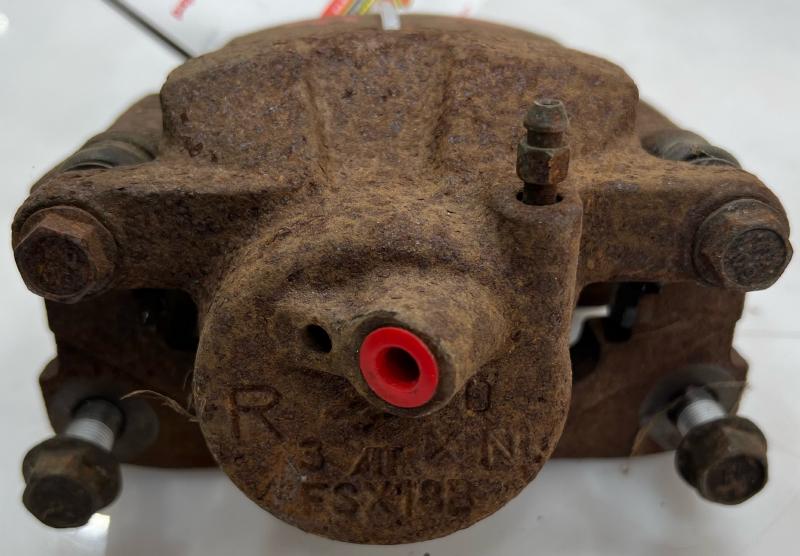 2001 - 2005 Toyota Rav4 Front Brake Caliper RH Passenger Side OEM 4773042040