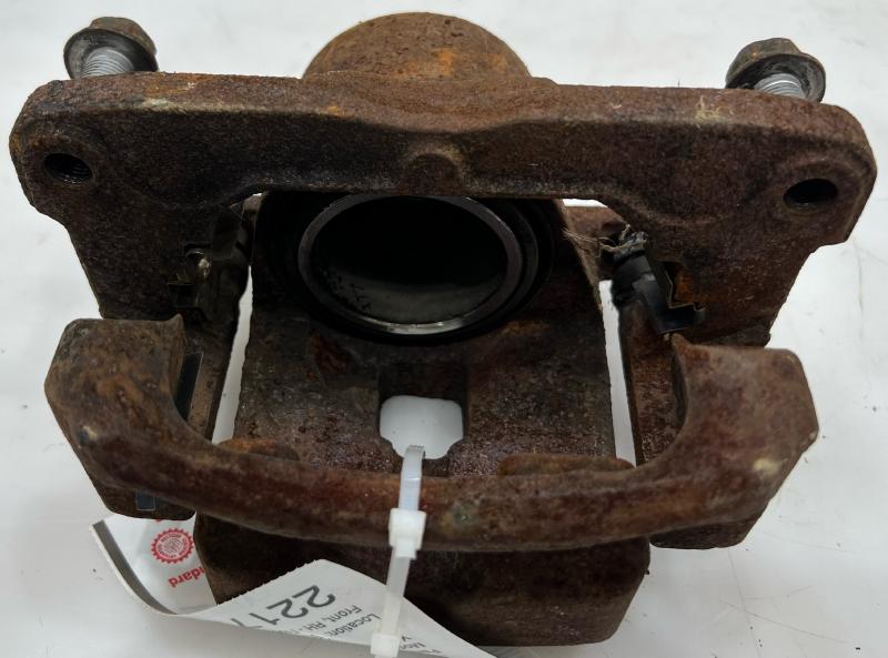2001 - 2005 Toyota Rav4 Front Brake Caliper RH Passenger Side OEM 4773042040