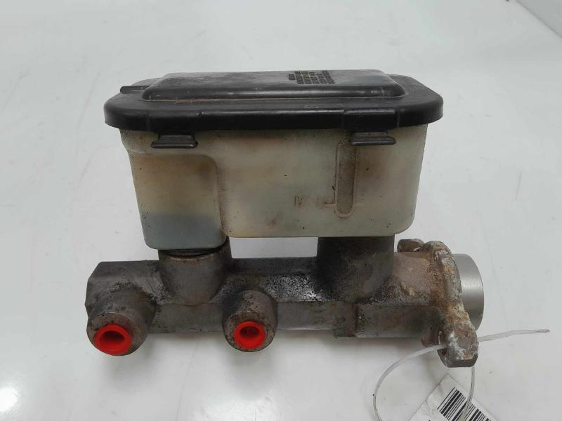 1995 Chevrolet Suburban Master Cylinder
