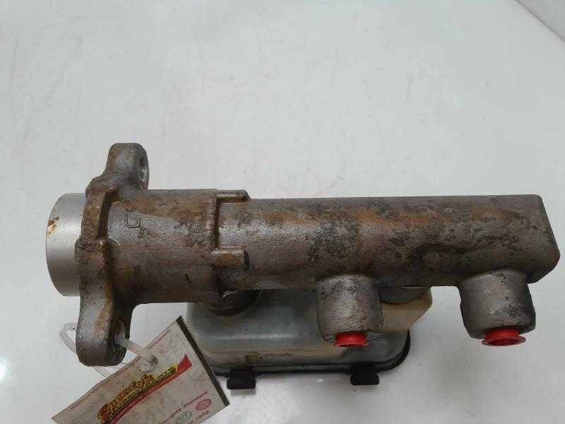1995 Chevrolet Suburban Master Cylinder
