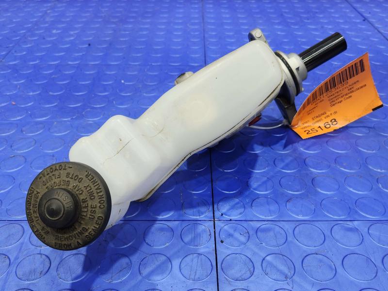 2007-2011 Toyota Camry Brake Master Cylinder Assembly Genuine OEM 4720106430