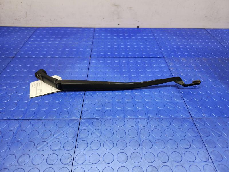 2015 Toyota Prius Wiper Arm
