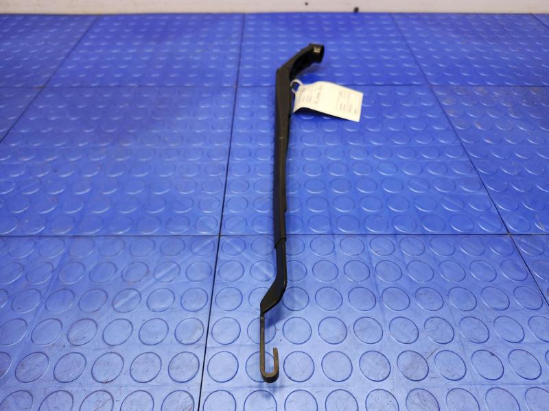 2015 Toyota Prius Wiper Arm