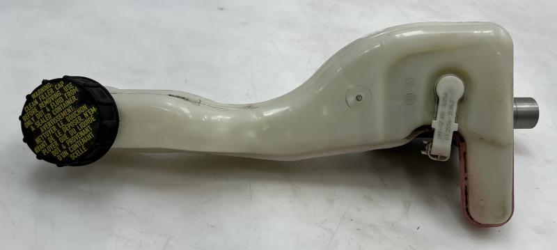 2015 - 2020 Ford Edge Brake Master Cylinder Assembly OEM F2GZ2140A