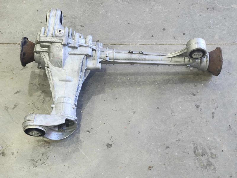 2011 Volkswagen Touareg Carrier/Differential Assembly