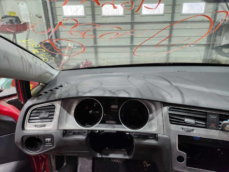 2015 Volkswagen Golf Dash Panel