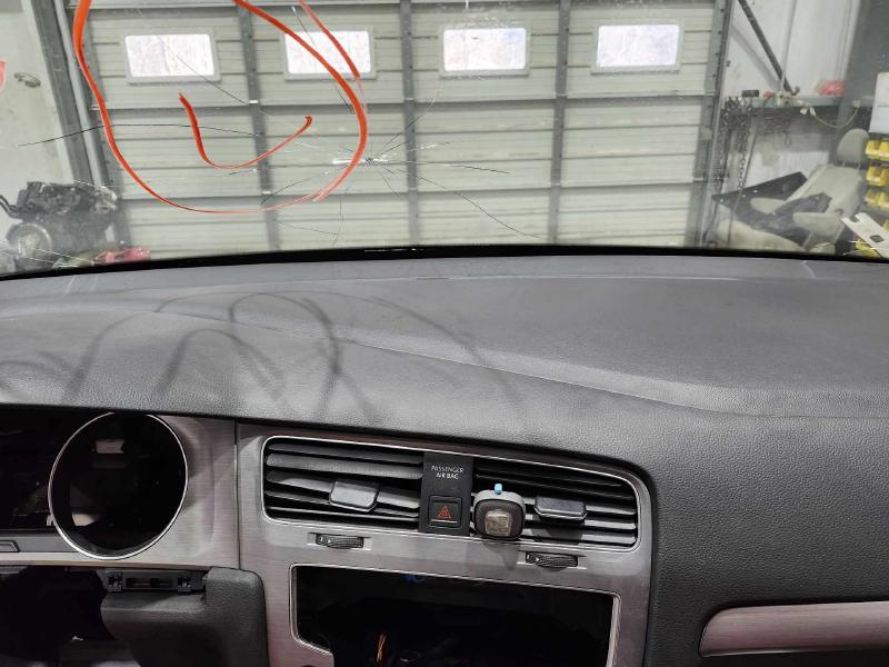 2015 Volkswagen Golf Dash Panel