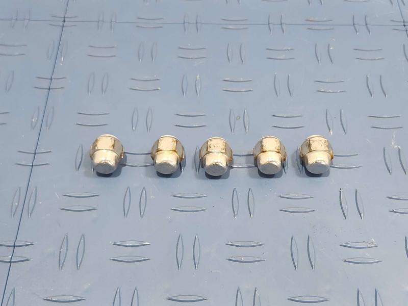 2014 Infiniti QX60 Lug Nuts