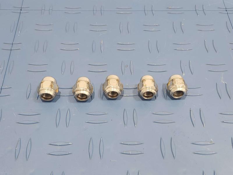 2014 Infiniti QX60 Lug Nuts