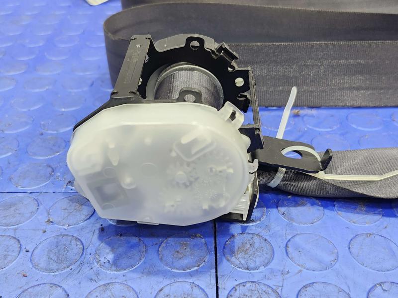 2011 Honda Pilot Rear Seat Belt