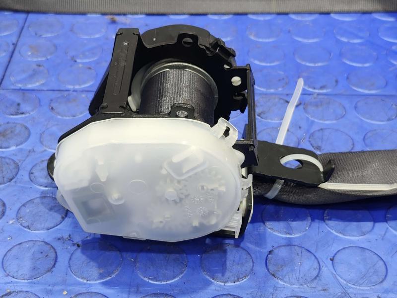 2011 Honda Pilot Rear Seat Belt