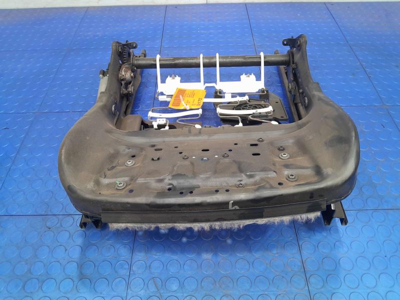 2017 GMC Acadia Seat Track