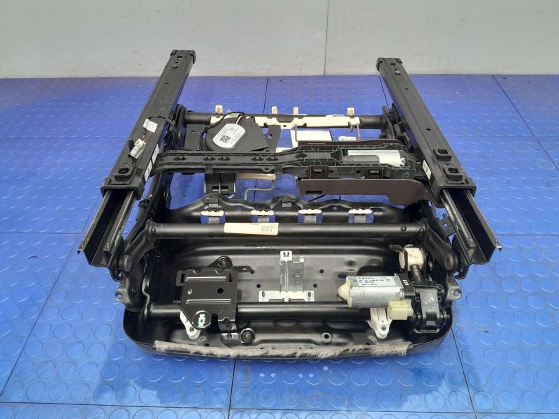 2017 GMC Acadia Seat Track