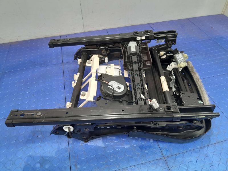 2017 GMC Acadia Seat Track