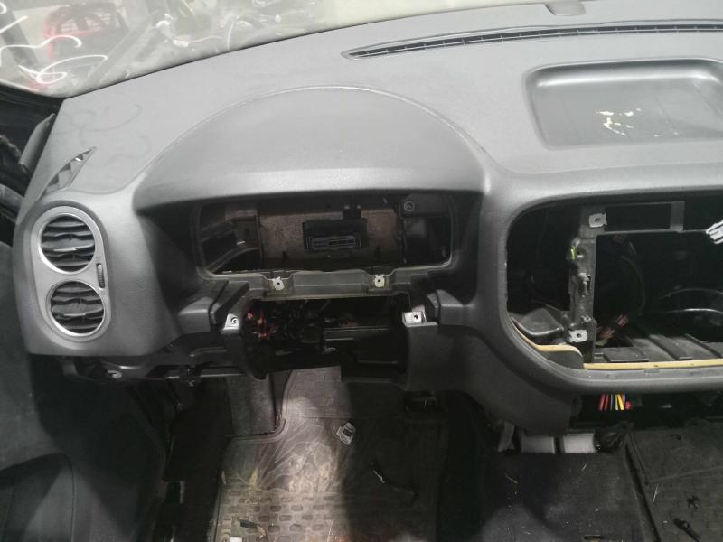 2009-2011 Volkswagen Tiguan Dashboard Panel Dash Pad Black OEM 5N1857001J6T6