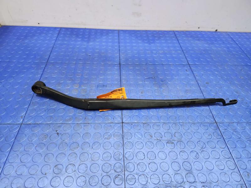 2016 Kia Sedona Wiper Arm
