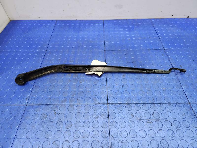 2016 Kia Sedona Wiper Arm
