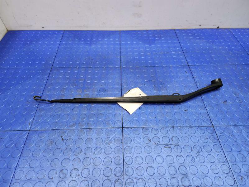2016 Kia Sedona Wiper Arm