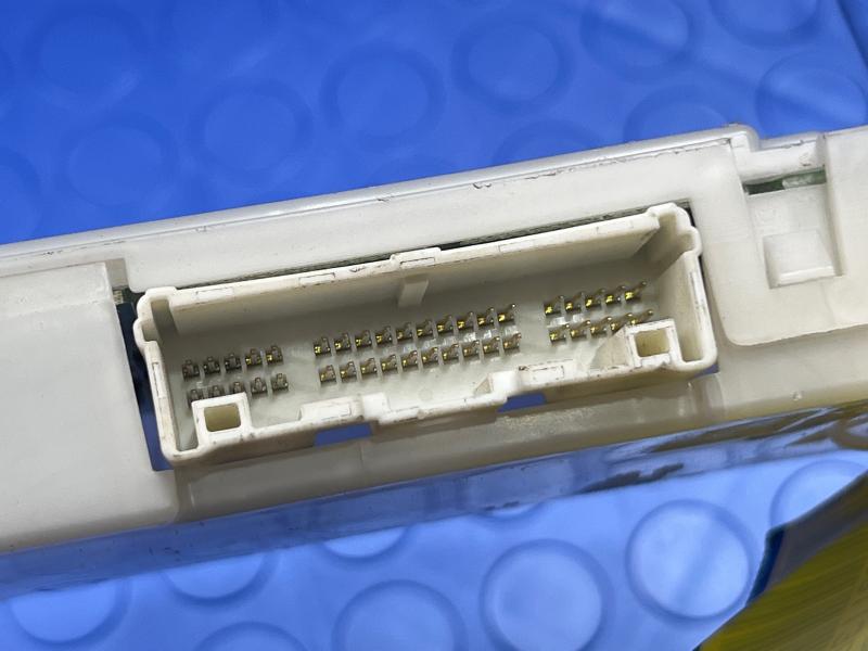 2011-2012 Infiniti QX56 AC Amplifier Control Module Genuine OEM 277601LK1A