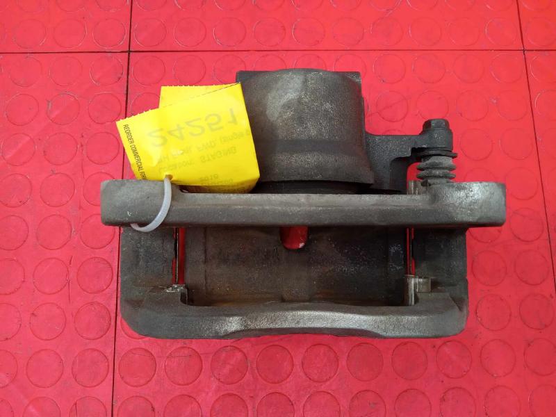 2016 Chrysler 200 Caliper