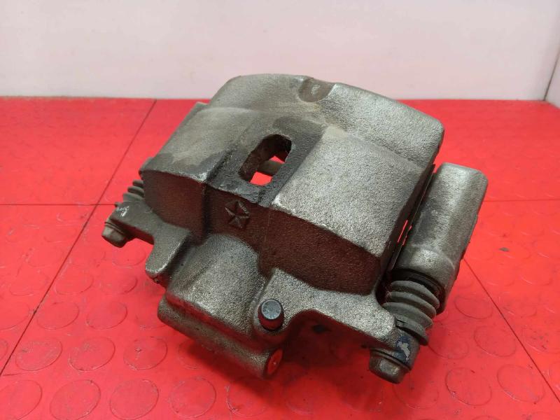 2016 Chrysler 200 Caliper