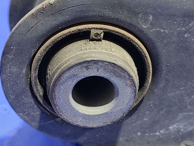 2015 Nissan Murano Lower Control Arm Rr