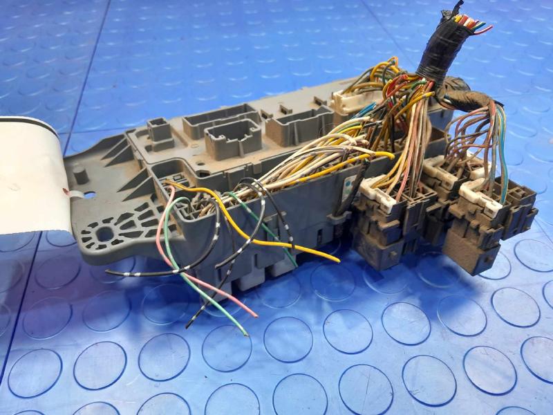 2007-2008 Honda Fit Cabin Fuse Box Relay Junction Block Genuine OEM Part