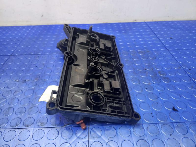 2015 Nissan Juke Valve Cover