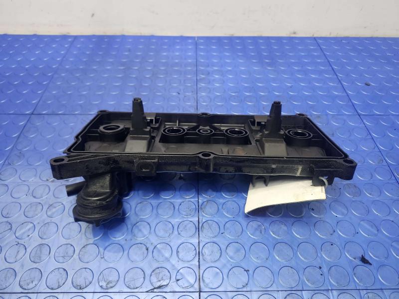 2015 Nissan Juke Valve Cover