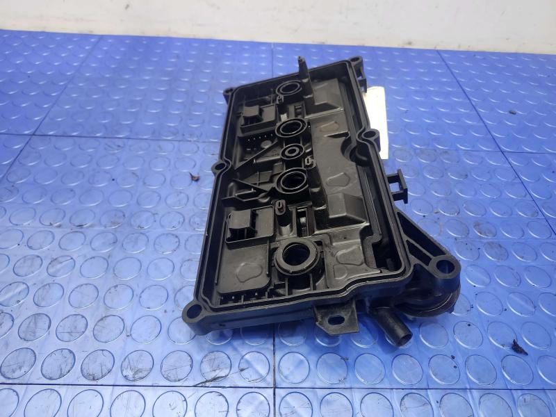 2015 Nissan Juke Valve Cover