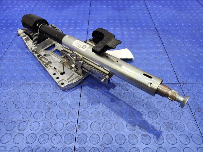 2013 Chrysler 300 Steering Column